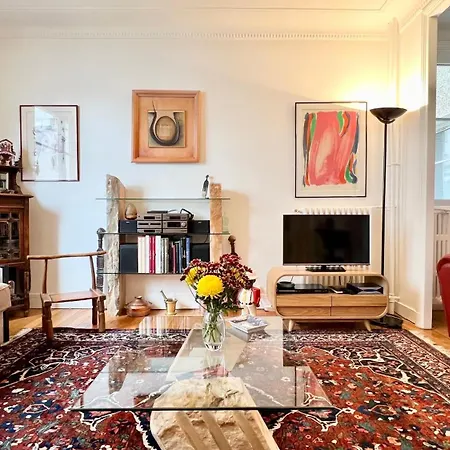 116 - 15eme Elegant Pied-a-terre De 80m2 Appartement *